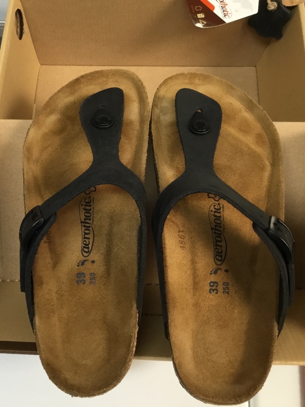 Aerothotic Leather T-Strap Sz 9 Black